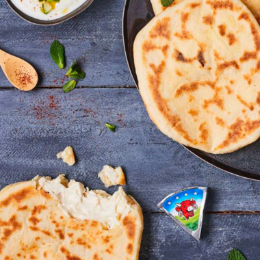 Cheese Naans | La Vache Qui Rit